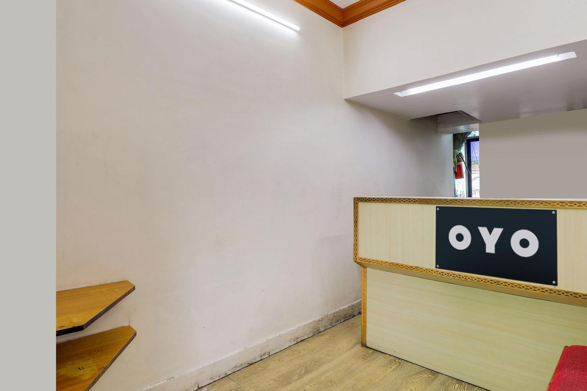 Hotel O Ellis Ahmedabad Esterno foto