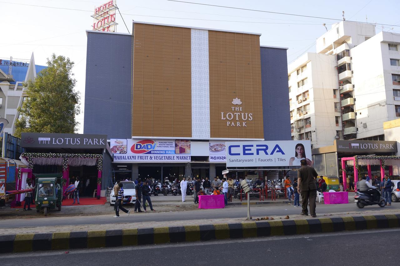 Hotel O Ellis Ahmedabad Esterno foto