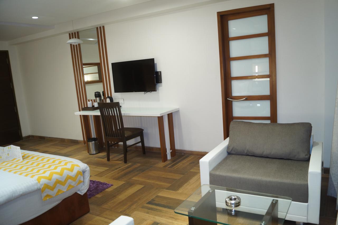 Hotel O Ellis Ahmedabad Esterno foto